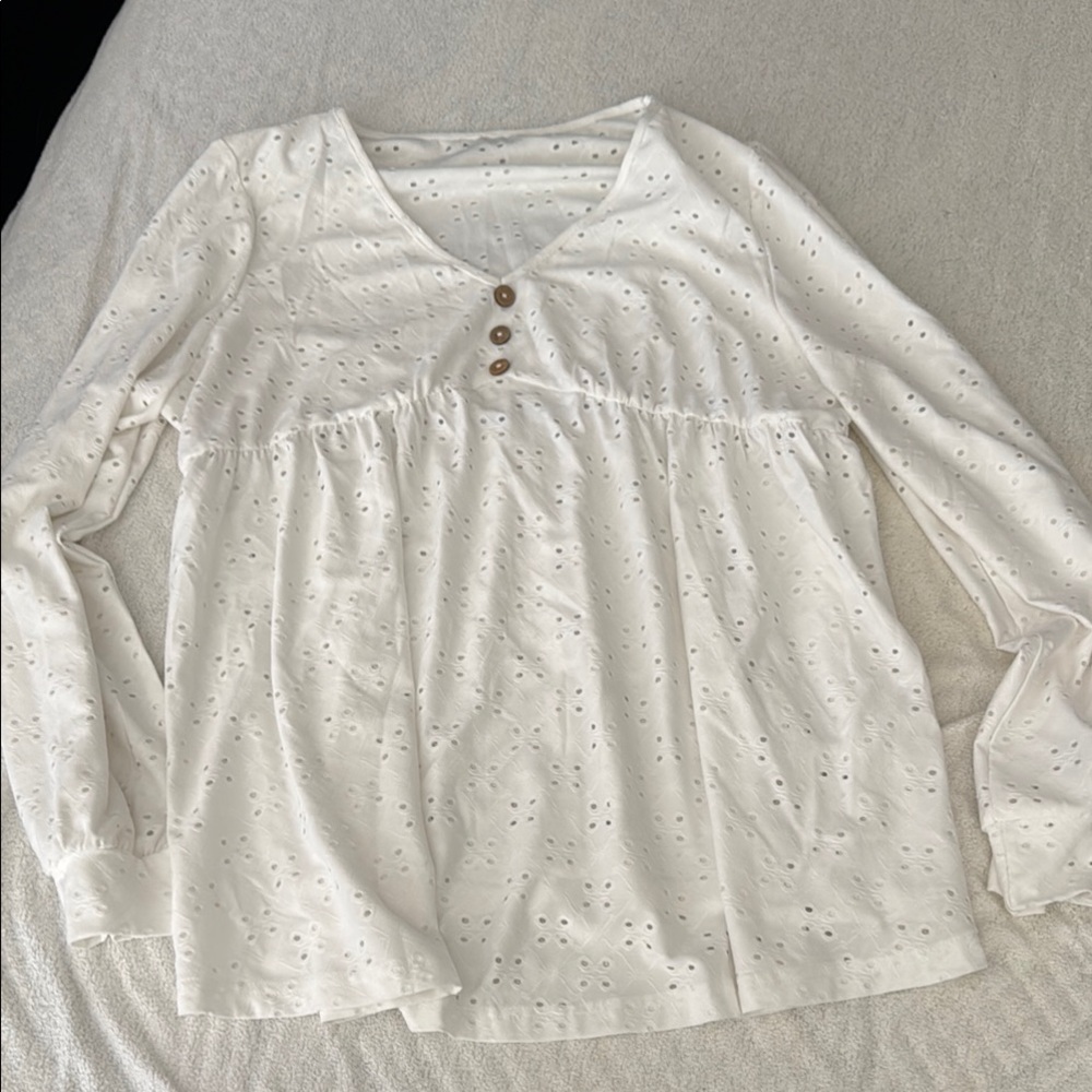 SHEIN Cream Relaxed Blouse with Buttoned Details